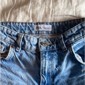 ZARA DISTRESSED DENIM SHORTS